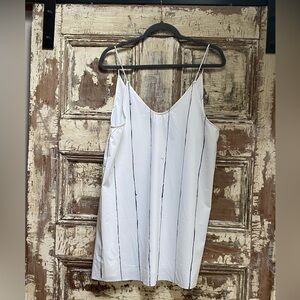 Woman’s Coastal Static Slip Dress